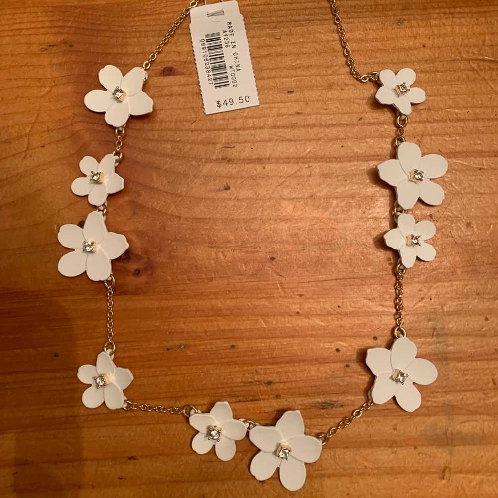 NWT j crew white floral necklace